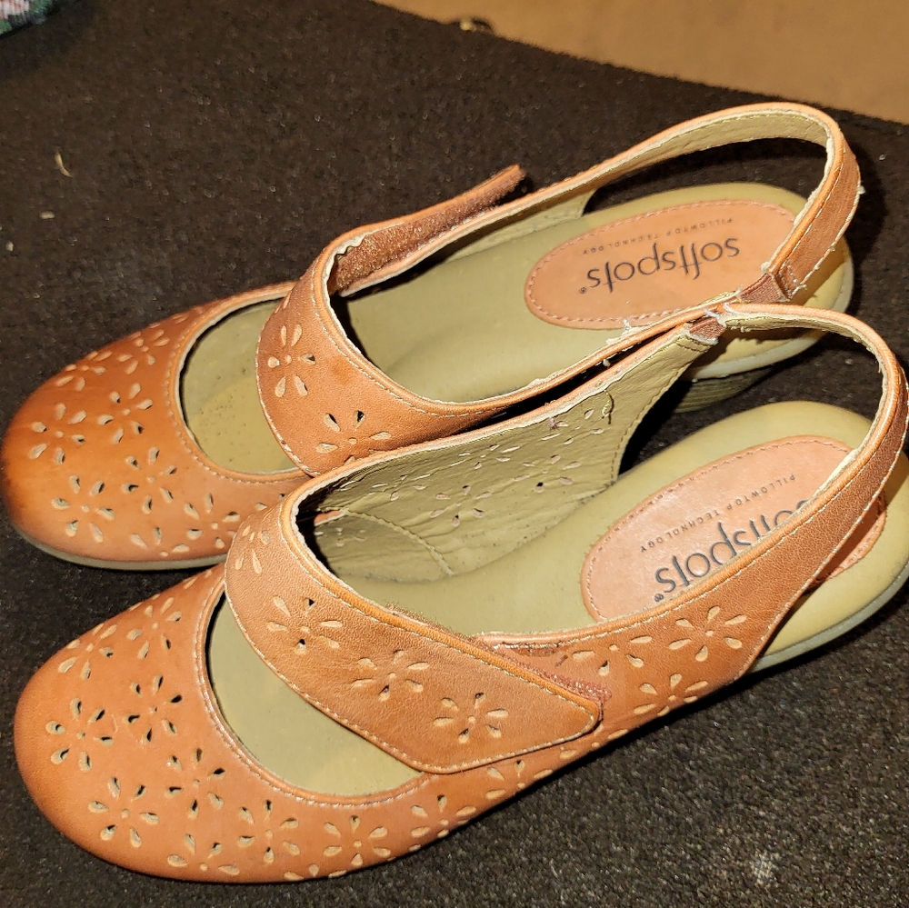 Women's shoes